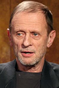Michal Pavlata in Jak ševci zvedli vojnu pro červenou sukni