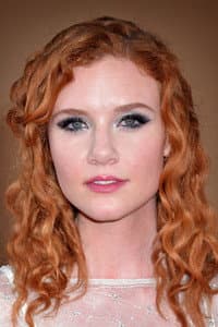 Madisen Beaty in Seance