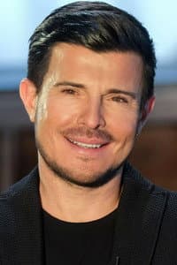Vincent Niclo in Les Parapluies de Cherbourg