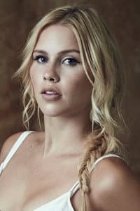 Claire Holt in 47 Meters Down