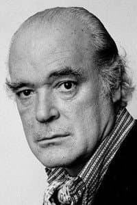 Patrick Magee in Cromwell