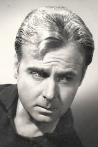 Joan Capri in Los Castigadores