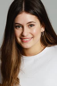 Lola Abraldes in Cómo mueren las reinas