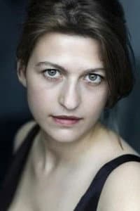 Flonja Kodheli in La chaleur du foyer