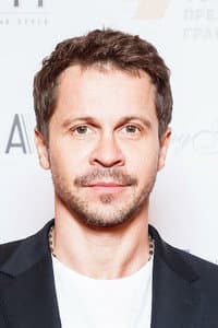 Pavel Derevyanko in Lyubi Menya