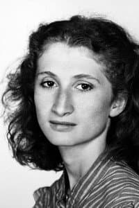Katalin Lőrinc in A legjobb dolgokon bőgni kell