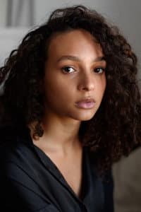 Célia Lebrument in Mort sur terre battue
