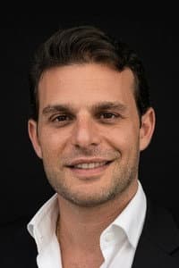 Mehmet Aslan in İki Çizgi