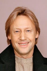 Dmitriy Kharatyan in Avrora
