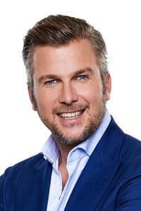 Winston Gerschtanowitz in Ademnood: het echte verhaal van Linda, Roos & Jessica