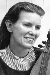 Jean Ritchie in Mountain Born: The Jean Ritchie Story