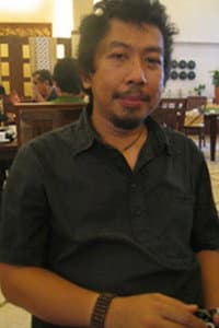 Adrianto Sinaga in (Bukan) Kesempatan Yang Terlewat