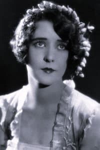 Patricia Avery in Annie Laurie