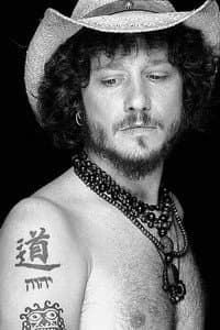 Enrique Bunbury in Raphaelismo