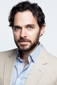 Manolo Cardona in Contracorriente