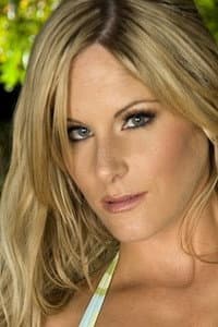 Courtney Simpson in Cum Beggars 3