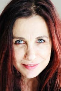 Laura Favali in Lune Froide