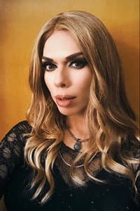 Kelly Mantle in Tammie Brown's Holiday Sparkle