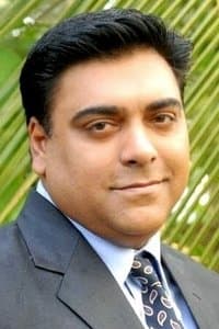 Ram Kapoor in Mere Dad Ki Maruti