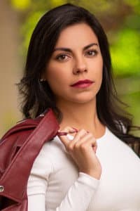 Giselle Garza in Claudia No Se Quiere Morir
