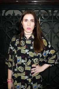 Inés Urdinez in Handy Girl