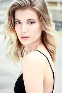 Emma Johnson in Time for Us to Come Home for Christmas