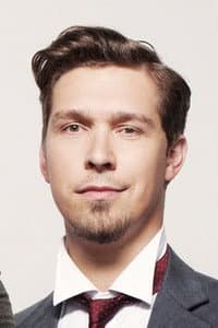 Isaac Hanson in Hanson: Underneath Acoustic Live