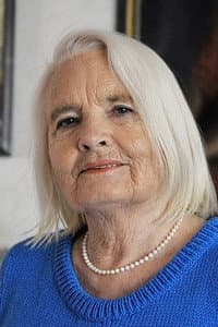 Ieva Mūrniece in Vihmas ja päikeses