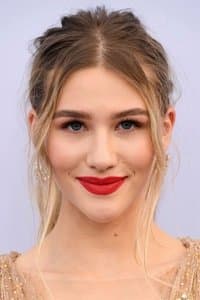 Sofia Hublitz in Ida Red