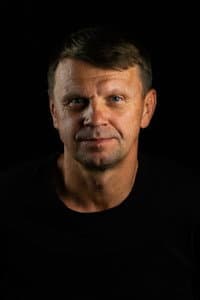 Rolandas Kazlas in Vaikai iš 'Amerikos' viešbučio