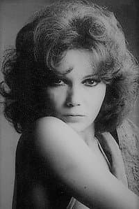 María Silva in La venganza del Zorro