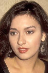 Elizabeth Peña in Contagious