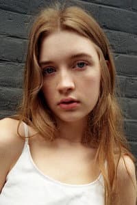 Lola Daehler in Dragonfly