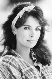 Jennifer O'Neill in Gente di rispetto