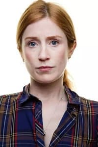 Elly Condron in Wasp