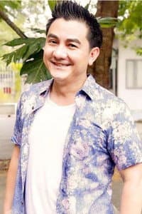 Anh Vũ in Gái nhảy