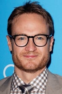 Josh Lawson in Becoming Bond