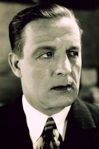 Lee Shumway in The Lure of Jade
