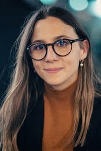 Aurora Leone in Laggiù qualcuno mi ama