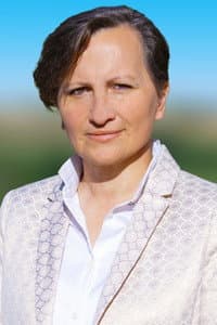 Laurence Vanceunebrock-Mialon in Homos en politique, le dire ou pas ?