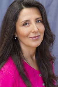 Ivette González in La luz