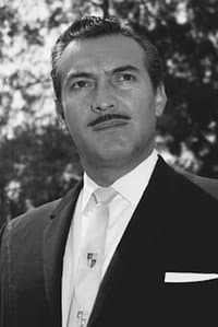 Enrique Zambrano in Yo soy muy macho