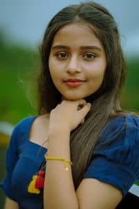Riya Manoj in Yen Ennai Edho Seidhai