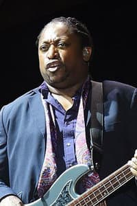 Darryl Jones in The Rolling Stones - The Biggest Bang: Copacabana Beach, Rio de Janeiro