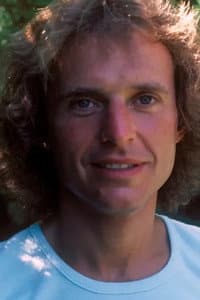 Gary Wright in Ringo Starr and His All Starr Band Live at the Greek Theater