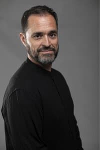 Gregor Acuña-Pohl in Iván & Hadoum