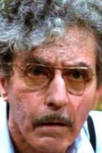 Jean Aron in La vie facile