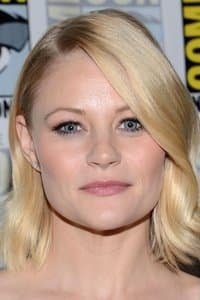 Emilie de Ravin in The Reluctant Royal