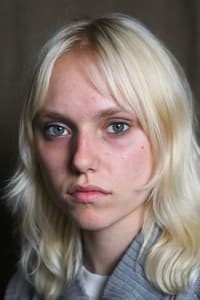 Noemi Nicolaisen in Gegen das Paradies