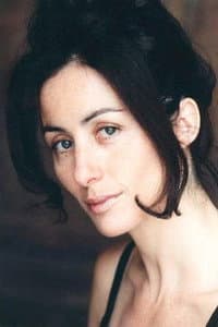 Cécile Paoli in L'ambassade en folie